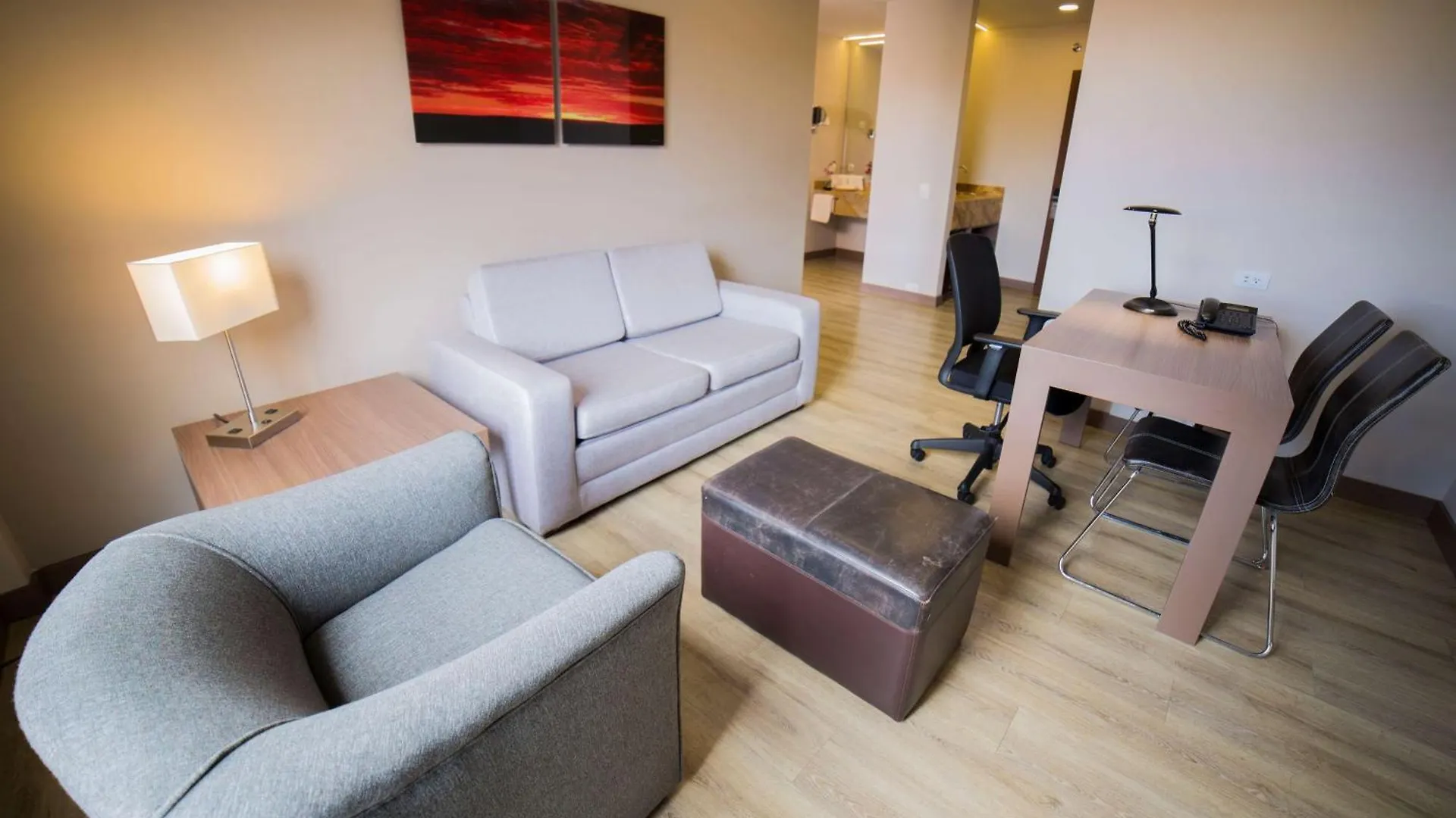 Embassy Suites by Hilton Bogotá - Rosales 5*,