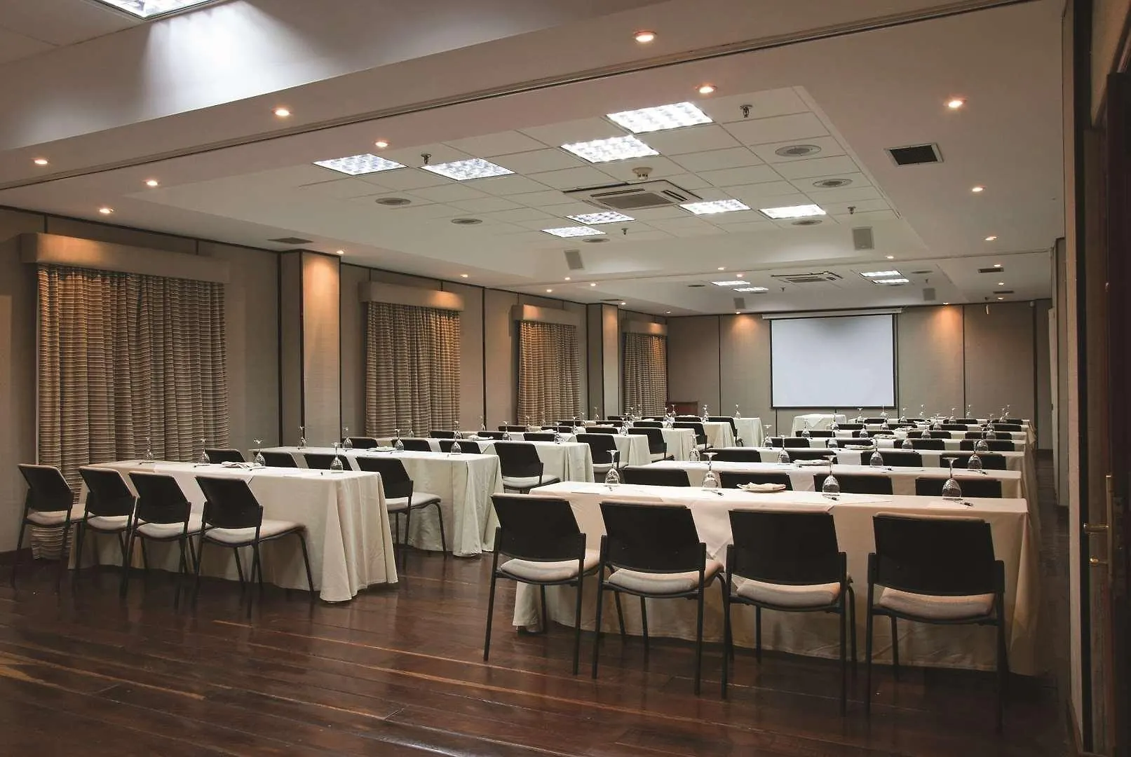 Embassy Suites by Hilton Bogotá - Rosales Hotel