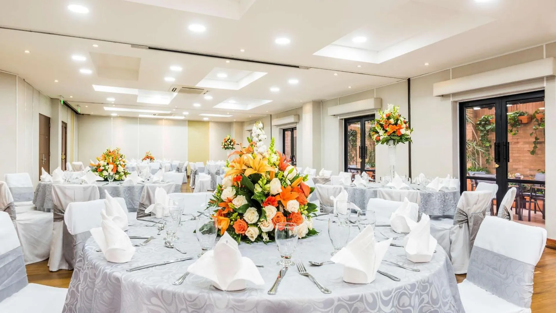 Hotel Embassy Suites By Hilton Bogota - Rosales