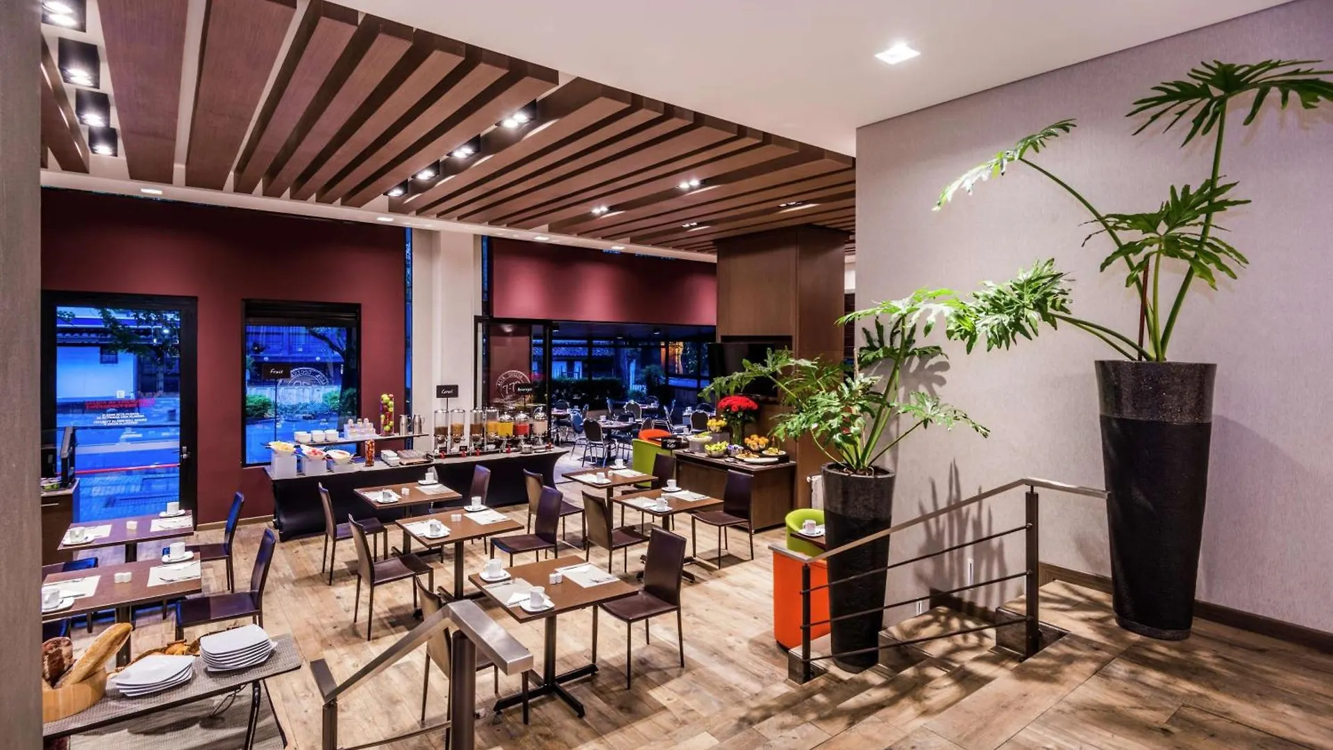 Embassy Suites by Hilton Bogotá - Rosales 5*,  Colômbia